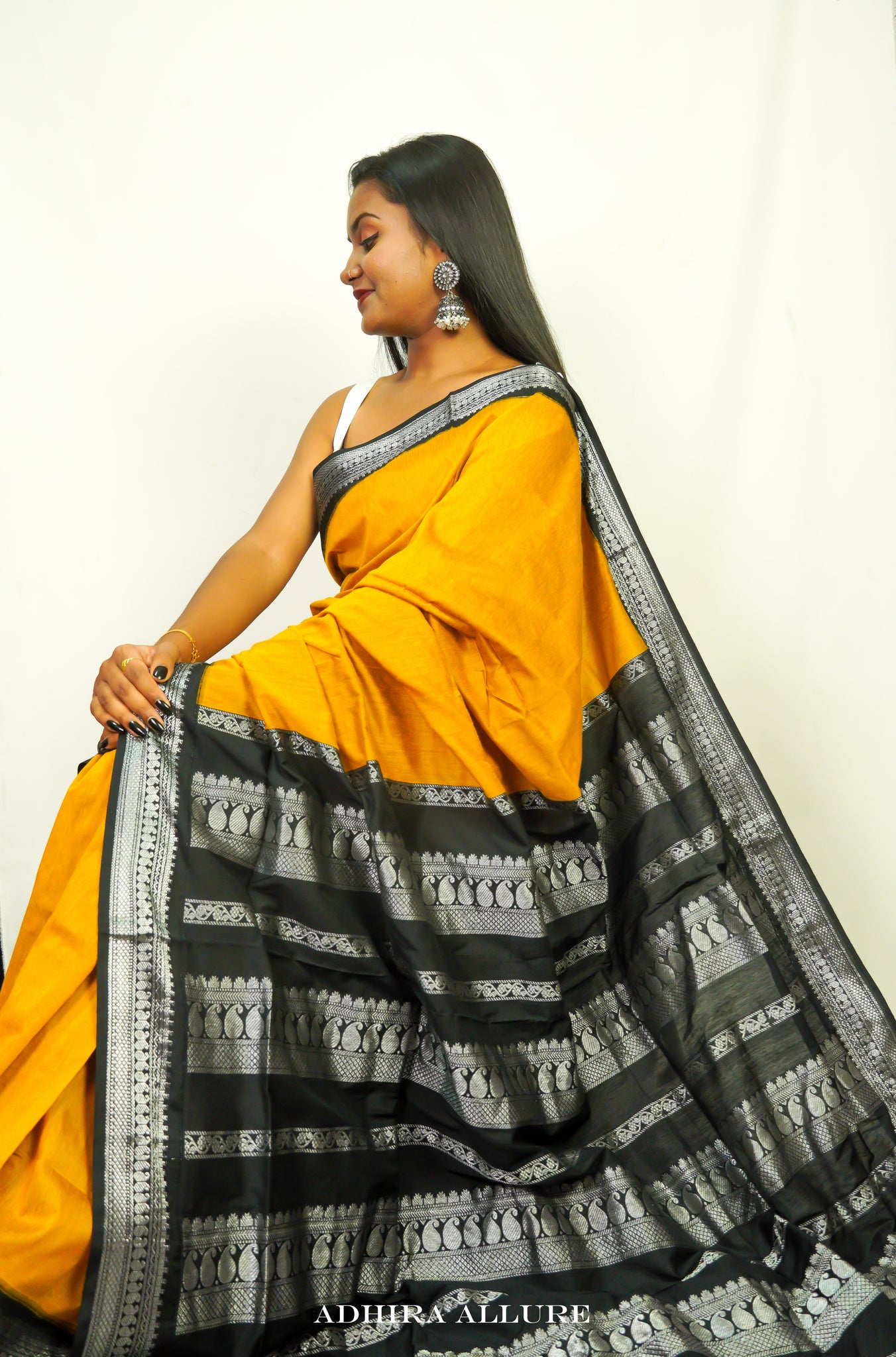 Yellow & Black Khesh Cotton Saree at Rs 950 in Kolkata | ID: 16468107233